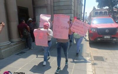 Protestan padres de familia de preescolar de San Pedro Ixtlahuaca en el Zócalo