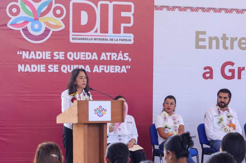 Habitantes de la Costa reciben la atención del Sistema DIF Oaxaca