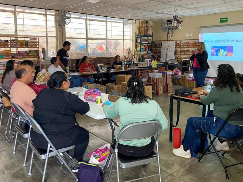 Imparte IEEPO talleres para mejorar la convivencia escolar en planteles de educación básica