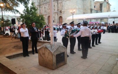 Preside Cocitei ceremonia de arriamiento del Lábaro Patrio