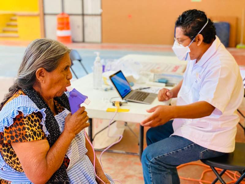 Promueve SSO la salud pulmonar a través del estudio de espirometría