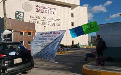 Protesta en el Hospital General de la Mujer y el Niño Oaxaqueño
