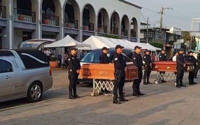 Rinden homenaje a policías asesinados en Tuxtepec