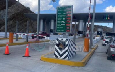 De la gloria al infierno, la carretera a Puerto Escondido, Oaxaca; gran malestar de los usuarios
