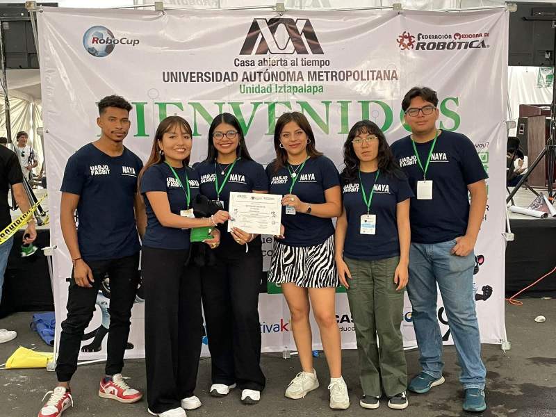 Estudiantes UABJO diseñan robot para recolectar deshechos en playas