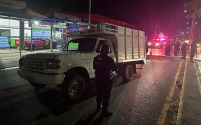 Asegura Policía Estatal vehículo que transportaba hidrocarburos en Juchitán de Zaragoza