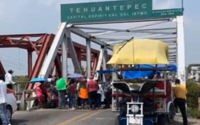 Bloquean nuevamente el Puente de Fierro en Tehuantepec