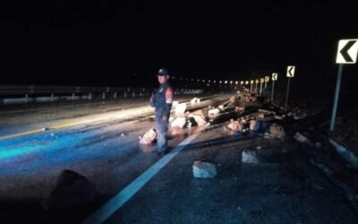 Cierran autopistas en Oaxaca por lluvias