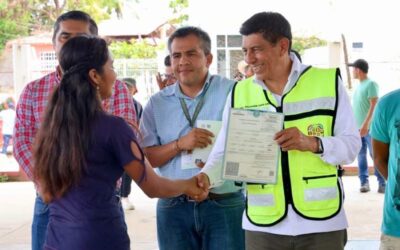 Garantiza Salomón Jara apoyo total a personas damnificadas por huracán Erick