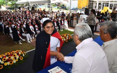 280 nuevos profesionales de la enfermería de la UABJO