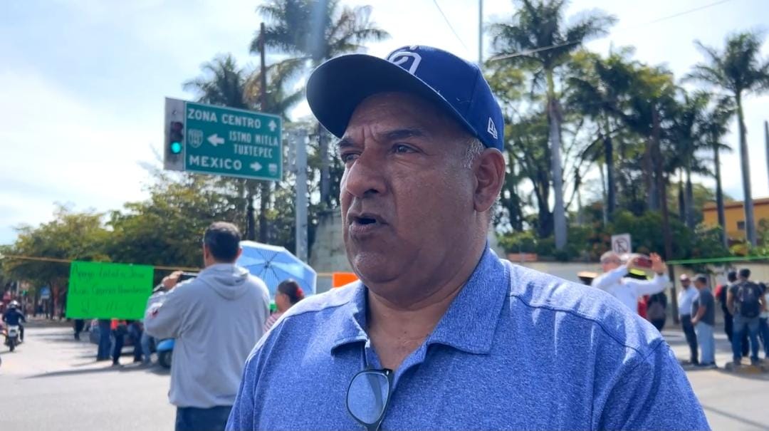 Sección 22 activa bloqueos en Oaxaca, tras despido de José Luis García Henestroza