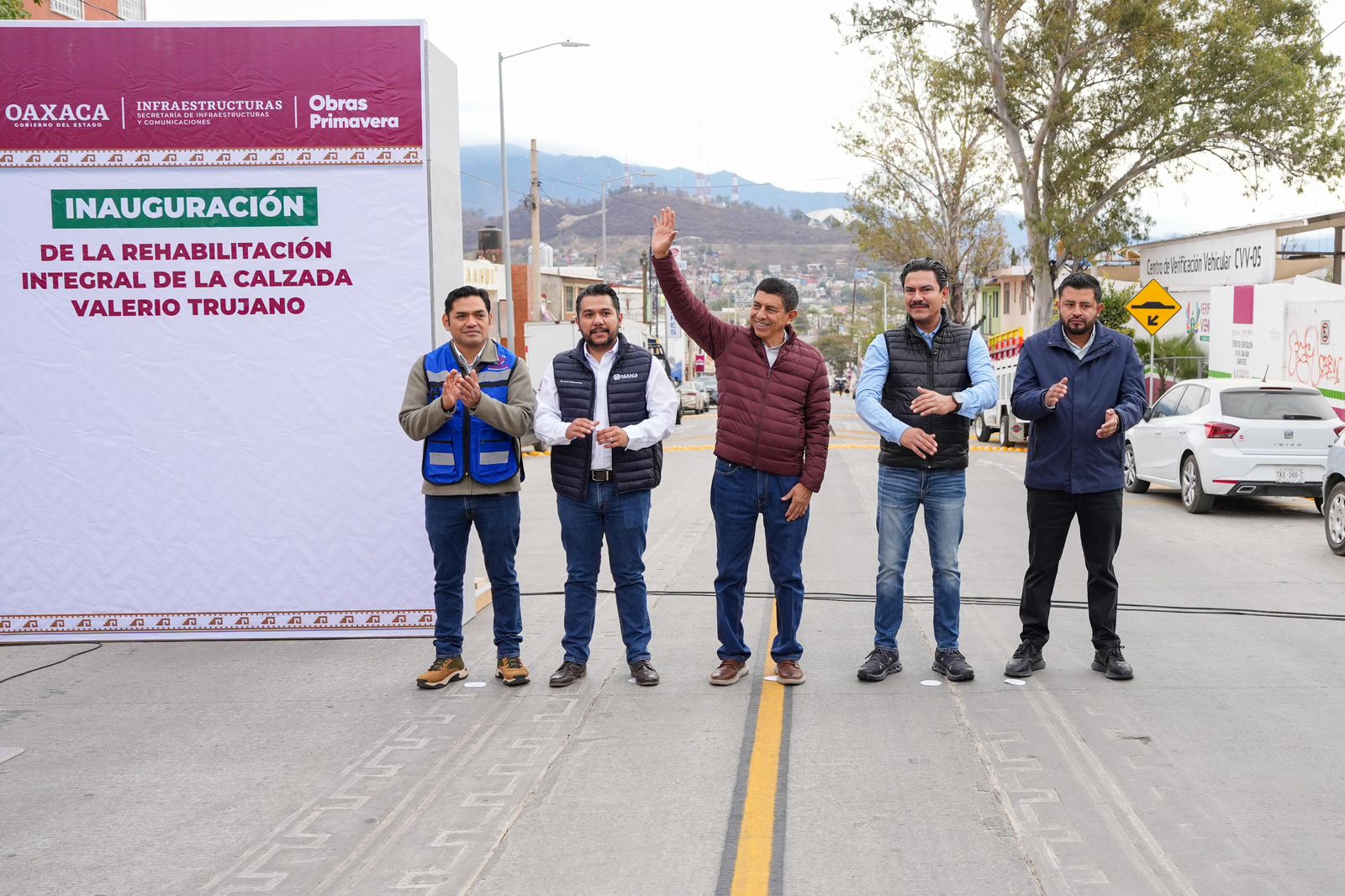 Entrega Salomón Jara una vialidad moderna y segura con la rehabilitación de la calzada Valerio Trujano en la ciudad capital