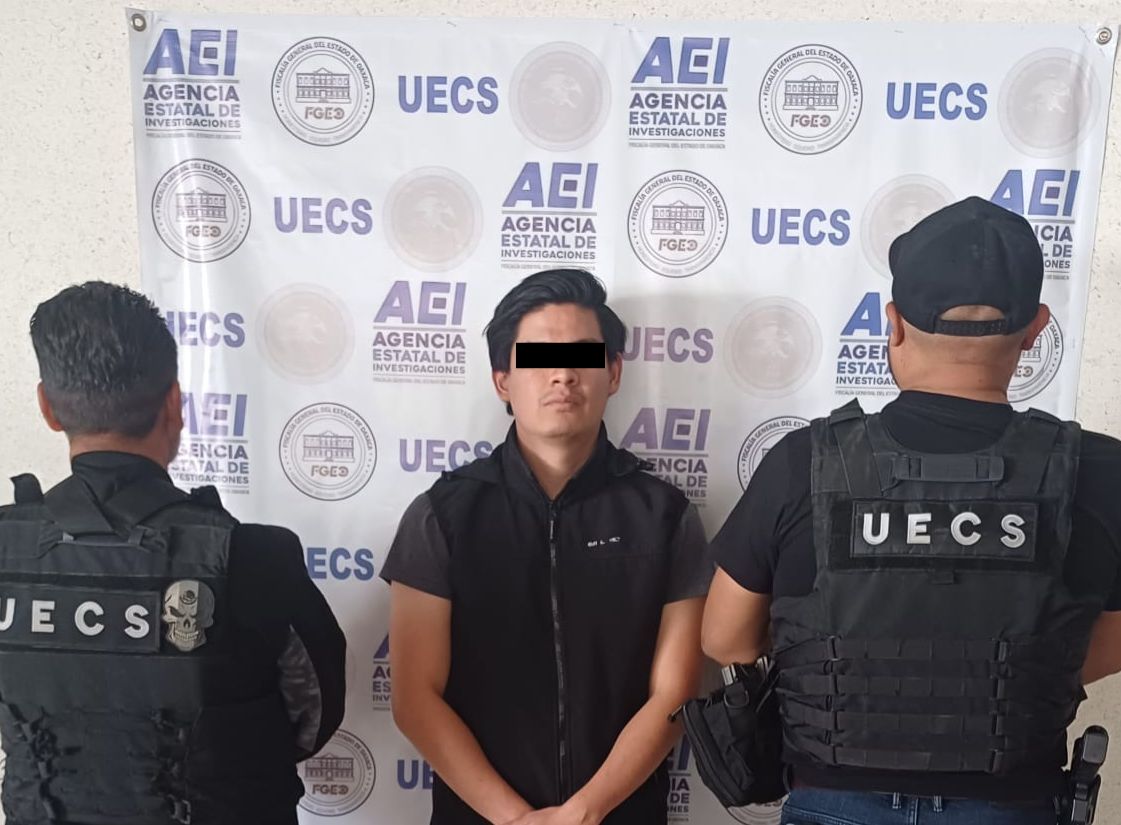 Fiscalía de Oaxaca detiene a dos personas por falsificación de documentos, relacionados con venta de actas de nacimiento apócrifas a personas migrantes