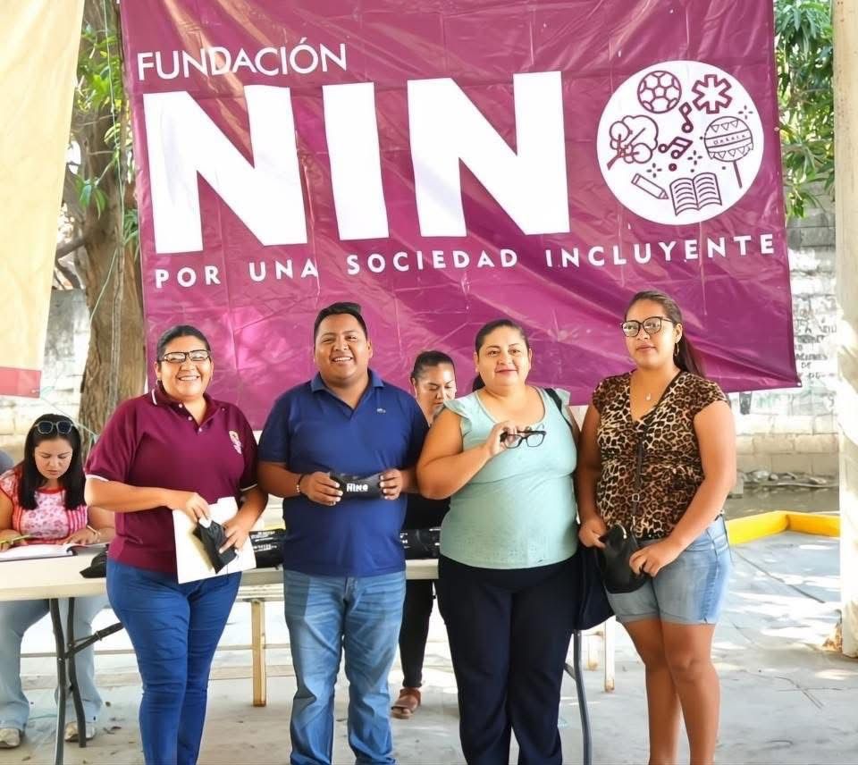 Fundación Nino lleva entrega de lentes al Istmo de Oaxaca