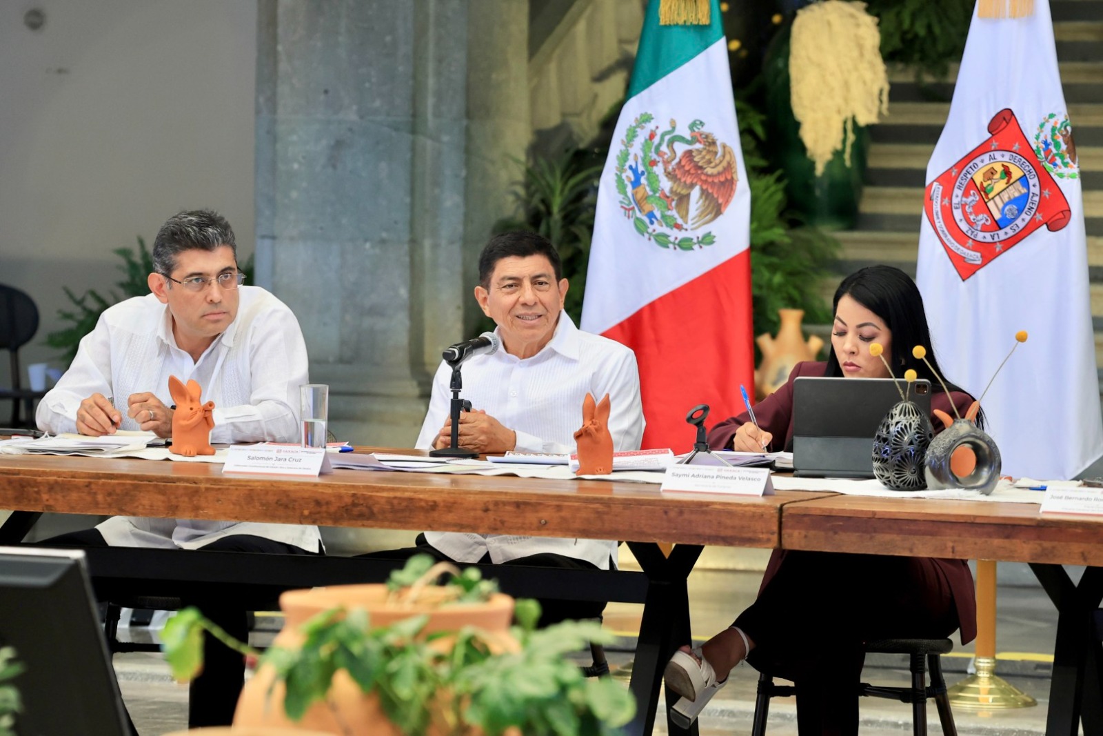 Establece Salomón Jara compromisos con sector empresarial para consolidar a Oaxaca como polo de inversión