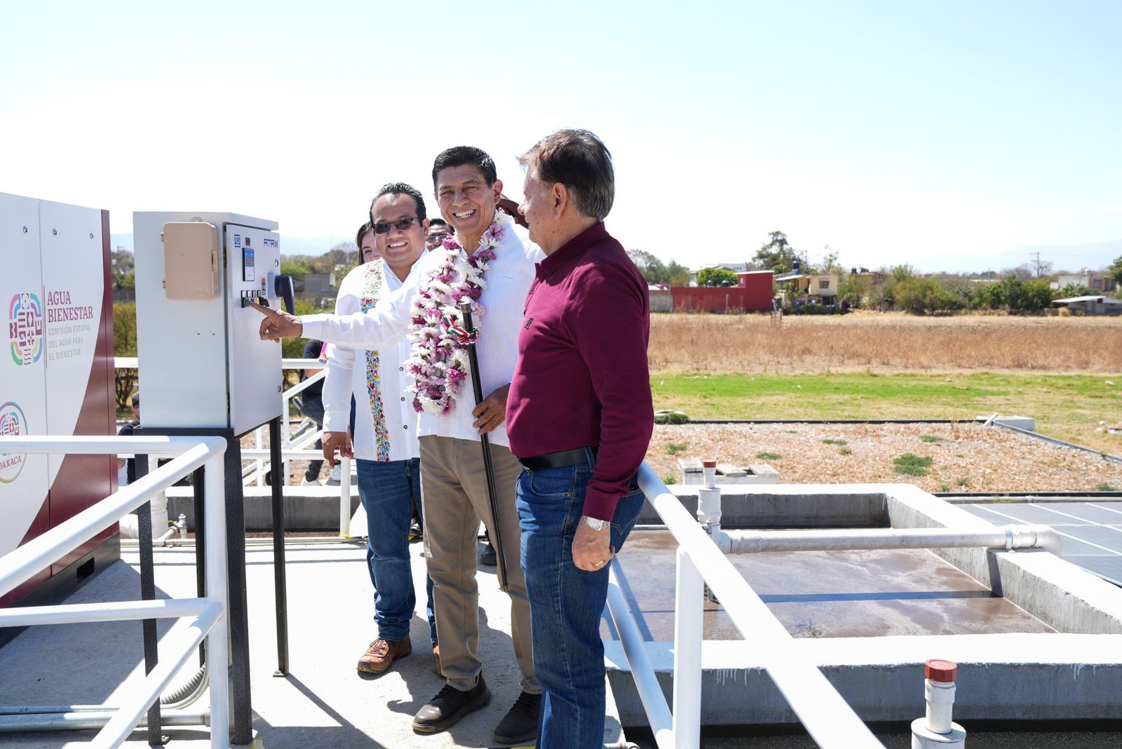 Apuesta Gobernador Salomón Jara al desarrollo sustentable de Santa María Coyotepec con puesta en marcha de Planta de Tratamiento de Aguas Residuales