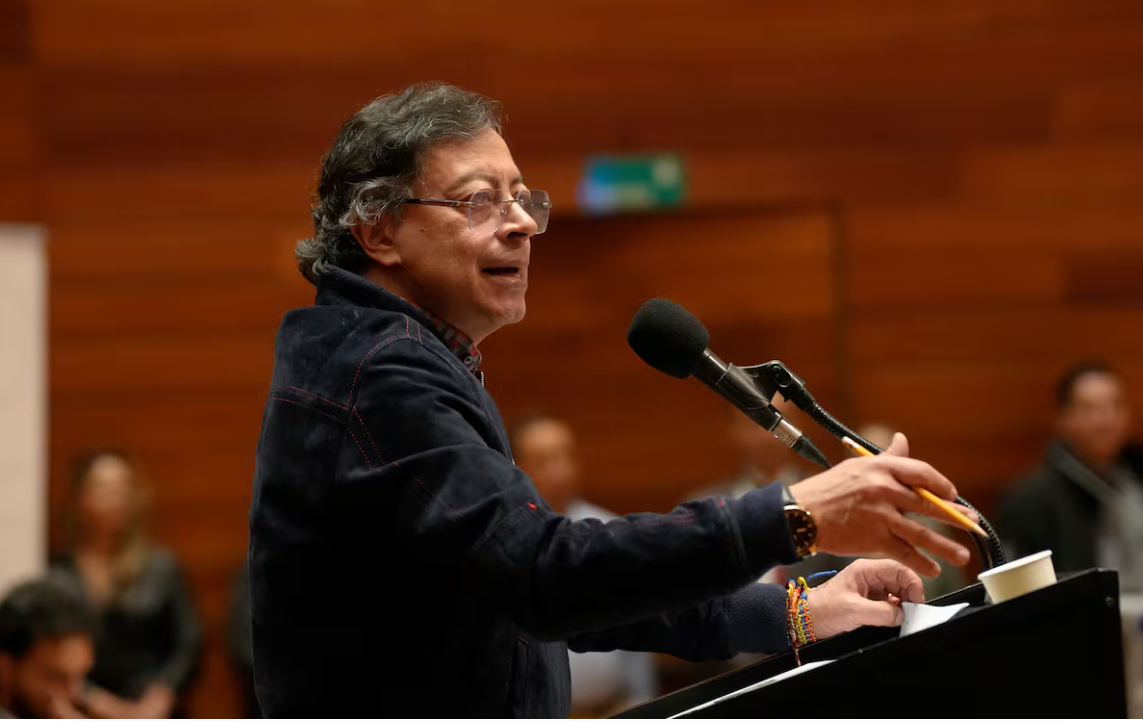 Petro escucha a Piketty, Stiglitz y 200 expertos: anuncia la salida de Colombia del arbitraje internacional de inversión