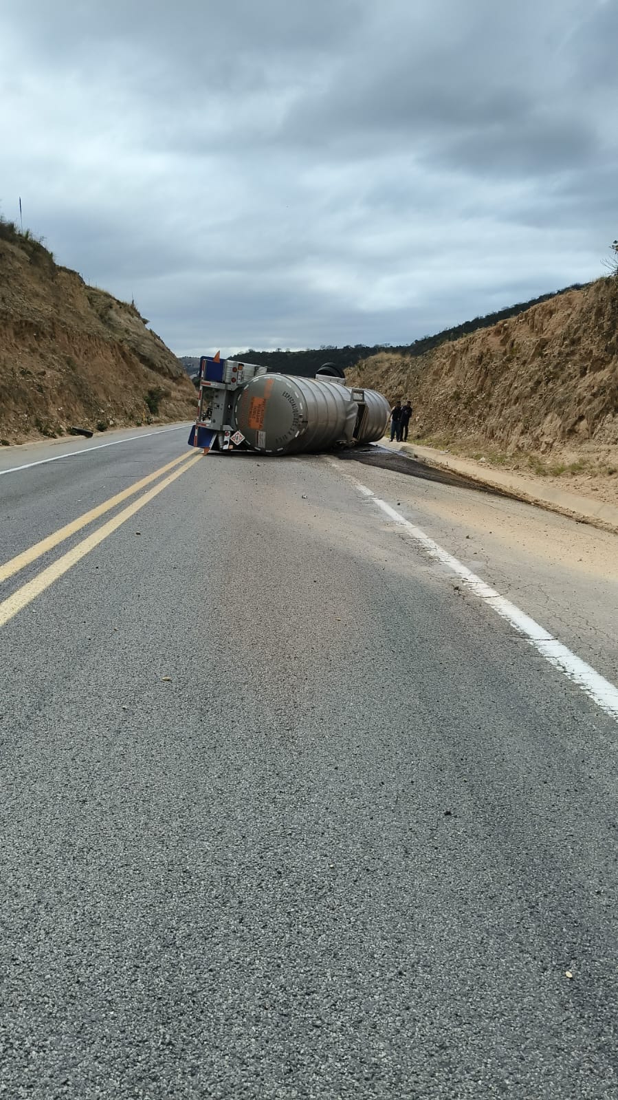 Informa Protección Civil cierre total por accidente en la carretera 135-D Cuacnopalan – Oaxaca