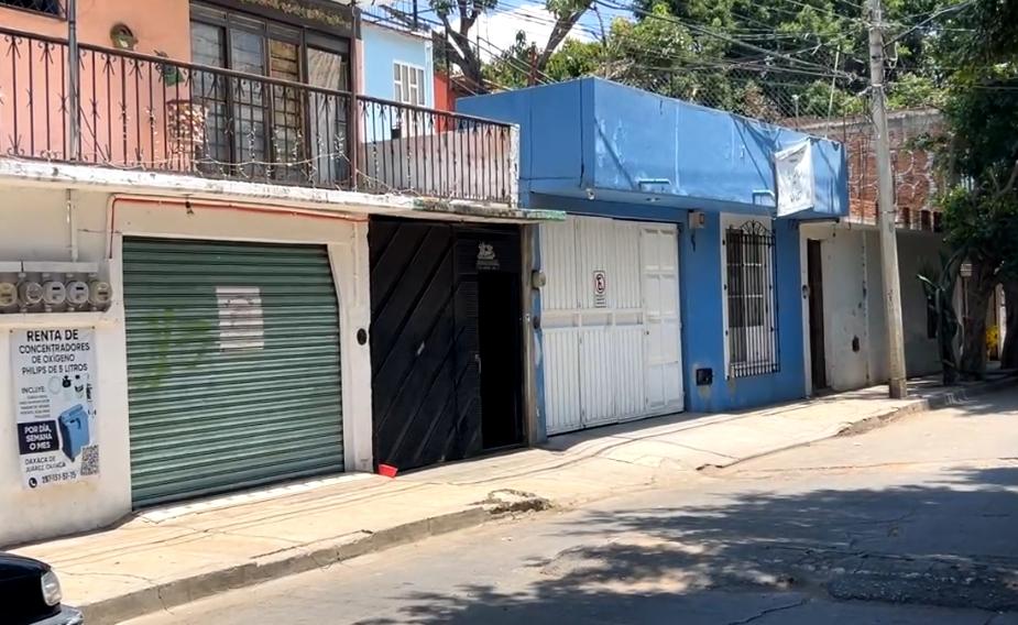 Balean a masculino en calle de Rayón