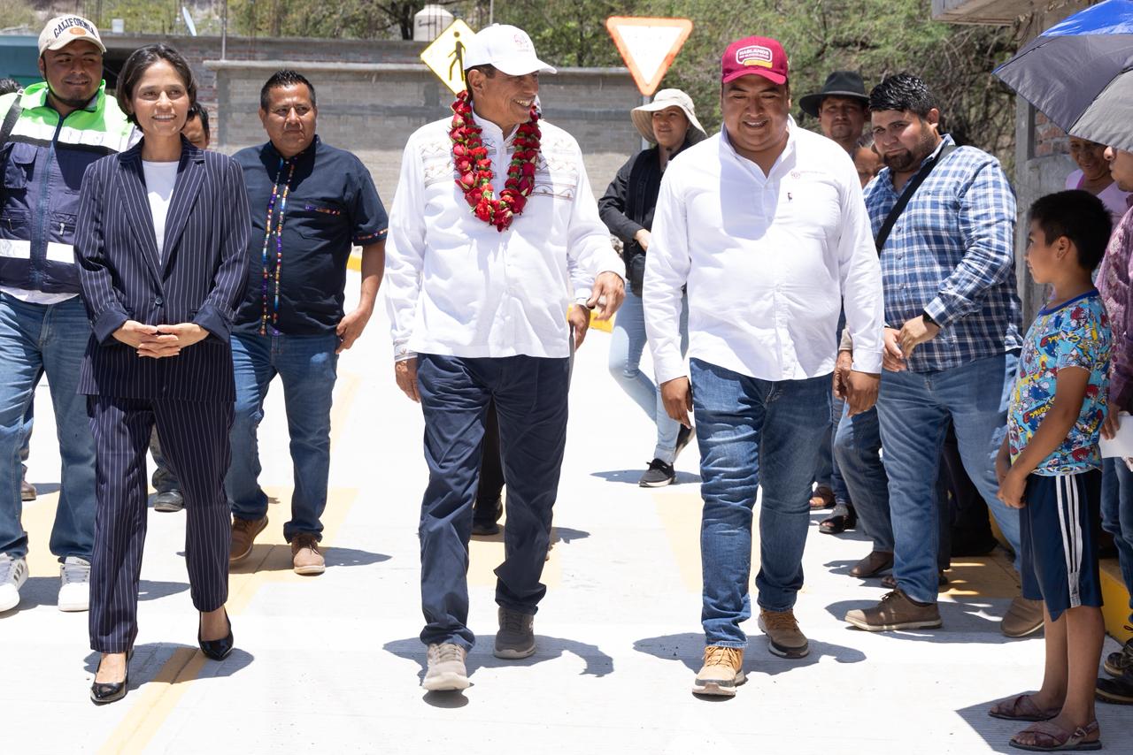 Supervisa Salomón Jara obras primavera en San Pedro Totolápam