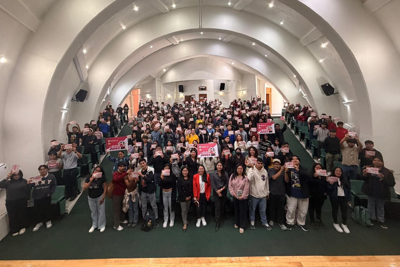 Lleva Gobierno de Oaxaca convocatoria de "Tarjeta Joven" a la Sierra Juárez