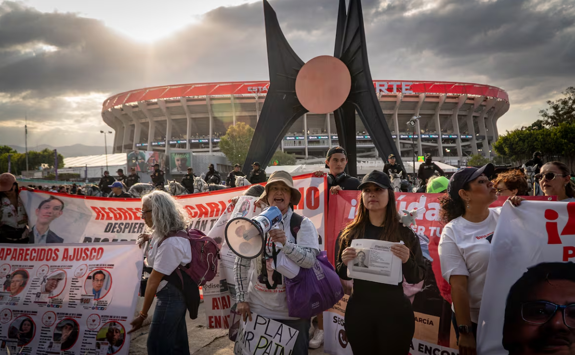 El Gobierno aprieta en la búsqueda de desaparecidos en la recta final hacia el Mundial de Fútbol