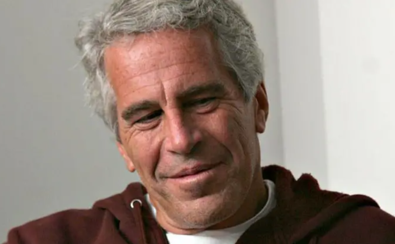 Un juez de EE.UU. publica una supuesta nota de suicidio de Jeffrey Epstein