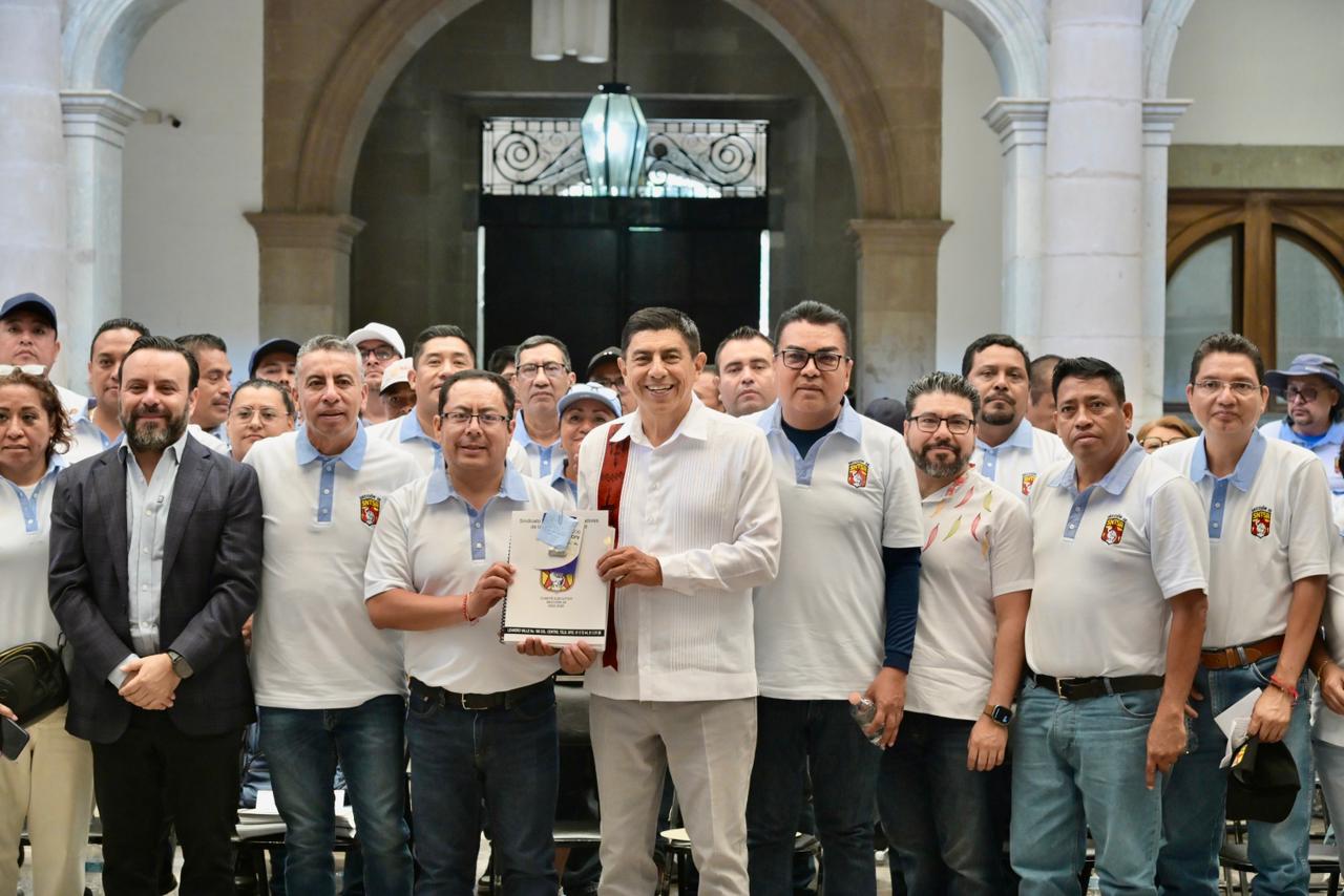 Recibe Gobierno de Oaxaca pliego petitorio del sindicato de salud en la entidad