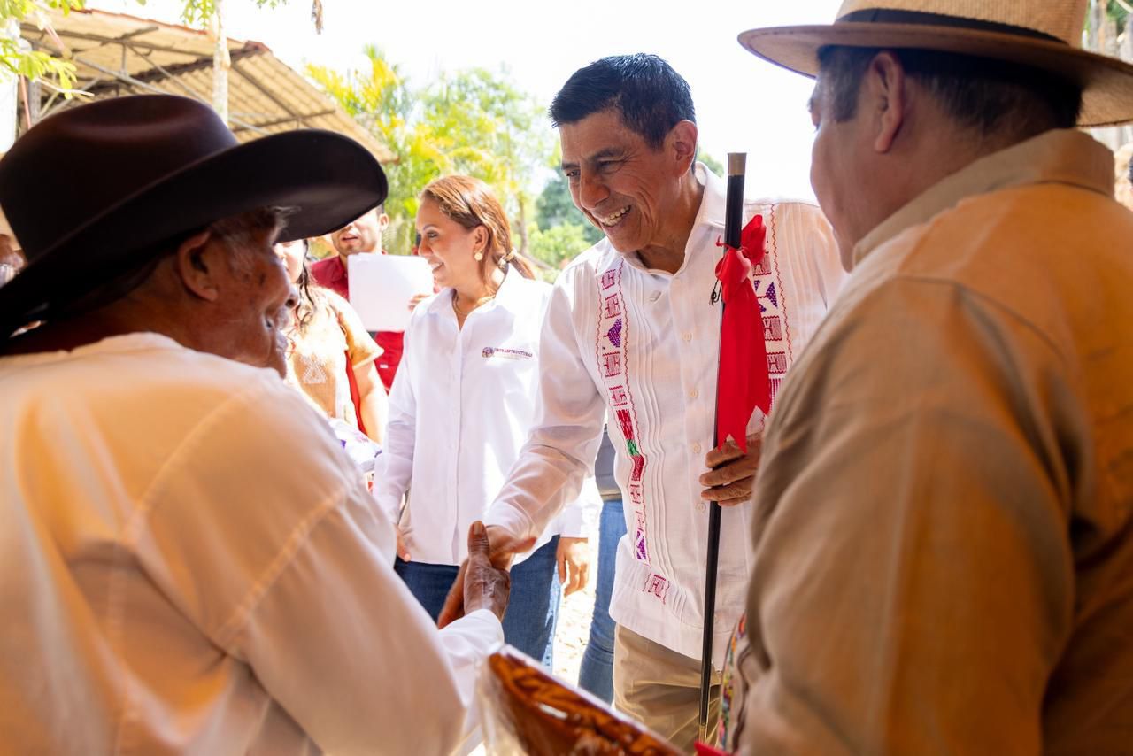 Garantiza Salomón Jara conectividad para la Costa, inaugura puente y carreteras