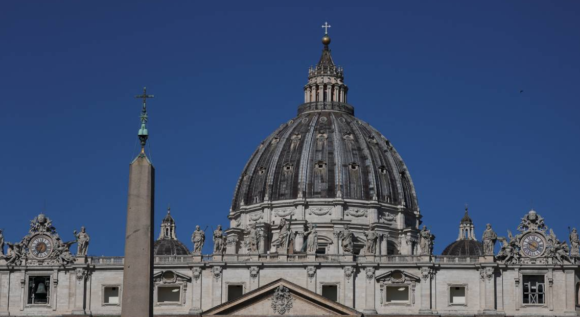 Papa León XIV nombra a mexicana para importante puesto en el Vaticano; es la primera mujer laica en ocupar cargo