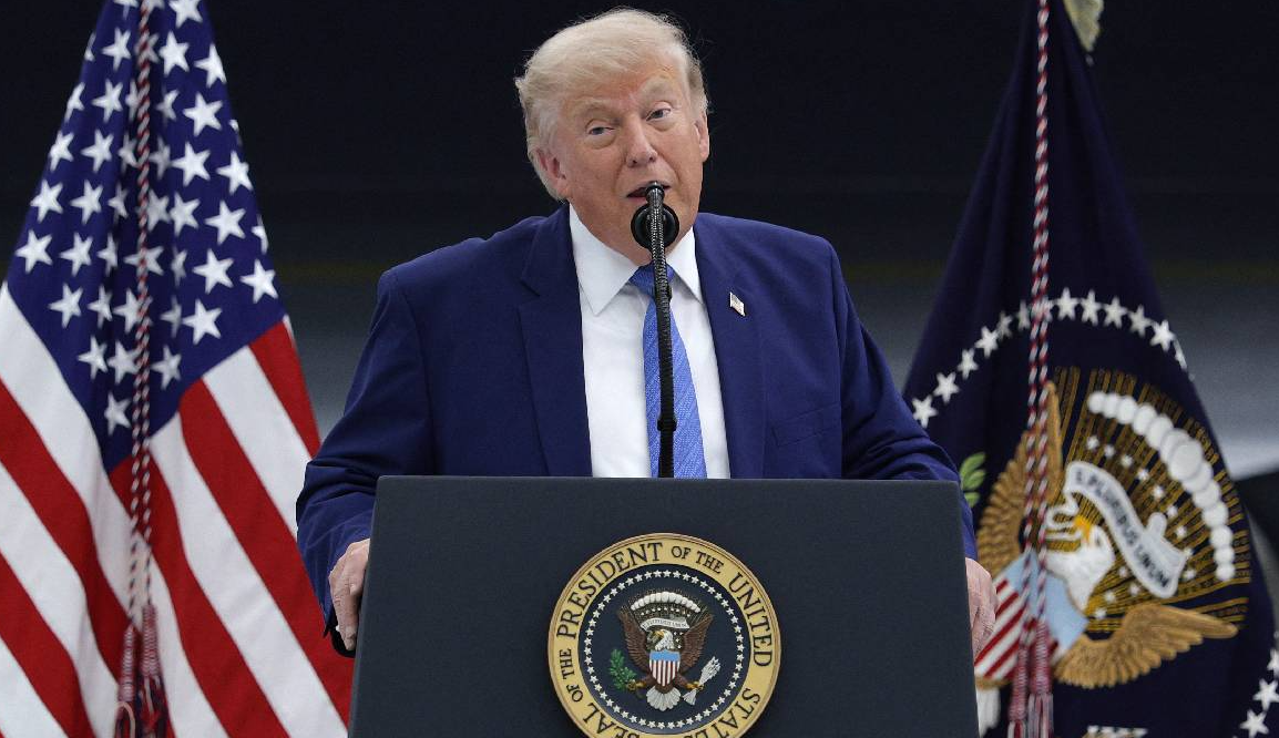 Trump lanza nueva advertencia a Irán y amenaza con cobrar peajes en estrecho de Ormuz