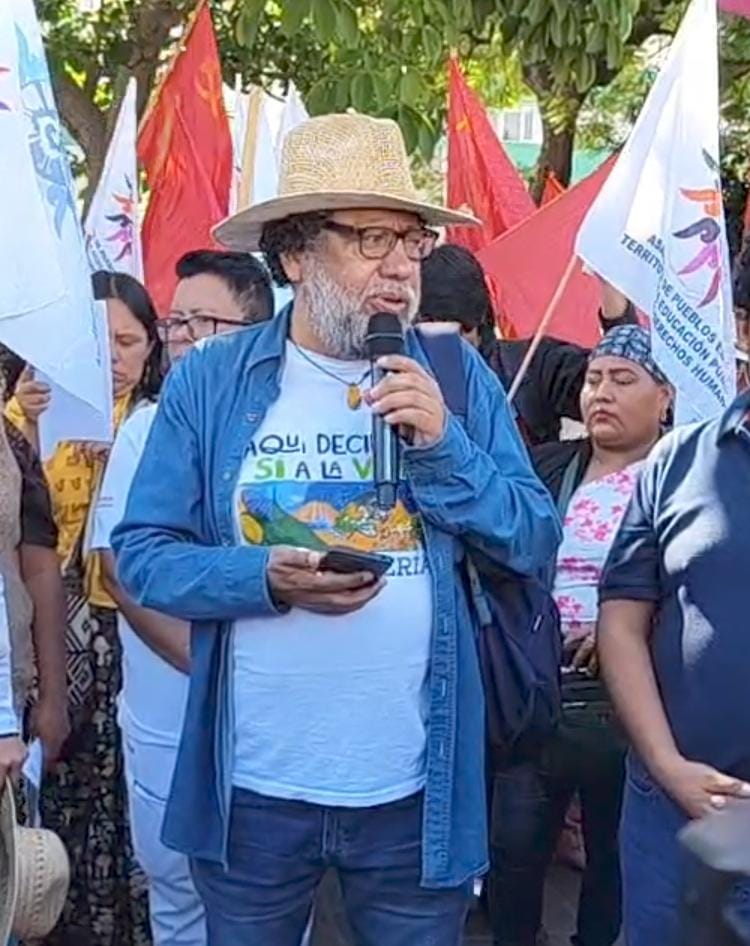 Marchan organizaciones en Oaxaca contra el extractivismo