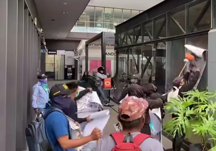 Se manifiesta Sol Rojo en el día del Detenido Desaparecido